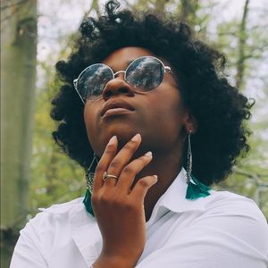 Meet your Posher, Charmaine